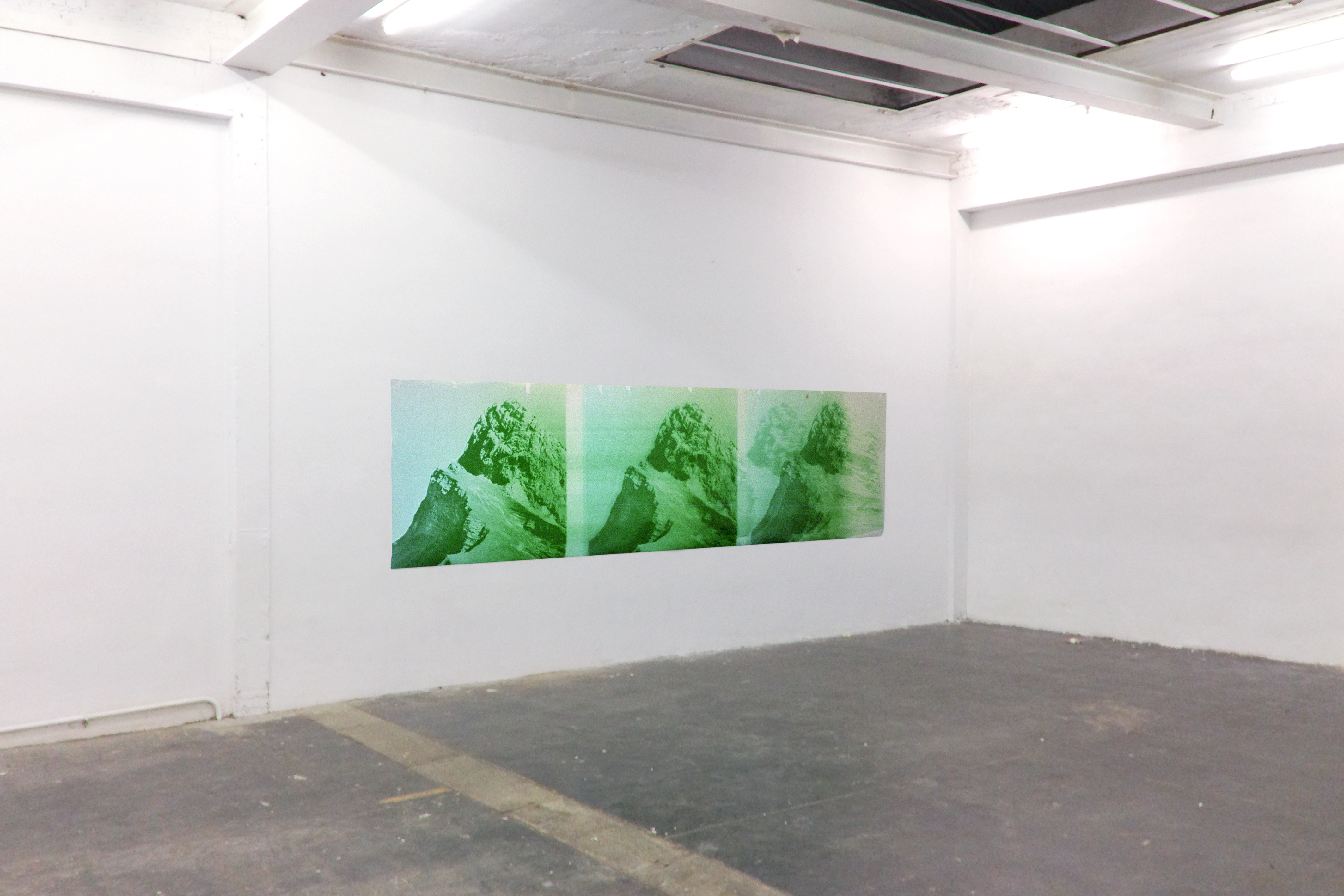 Sébastien Bonin, LENS NA SPINOZA, 2015, trio show at Croxhapox, Gent